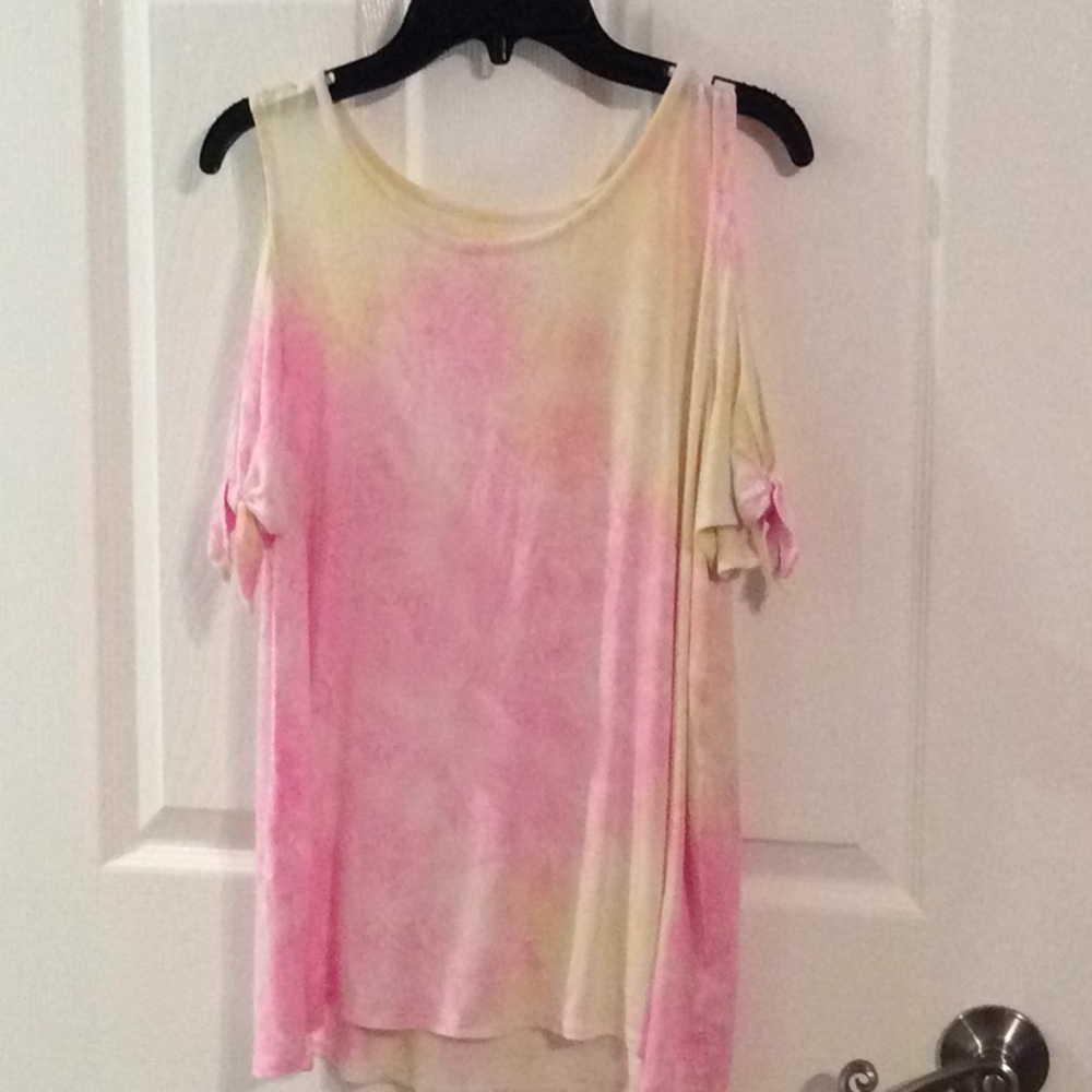 Cold shoulder shirt